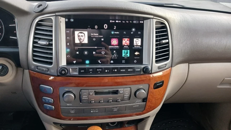 Штатная магнитола Teyes CC3 2K 4/64 Lexus LX470 (2002-2007) F2 Тип-C