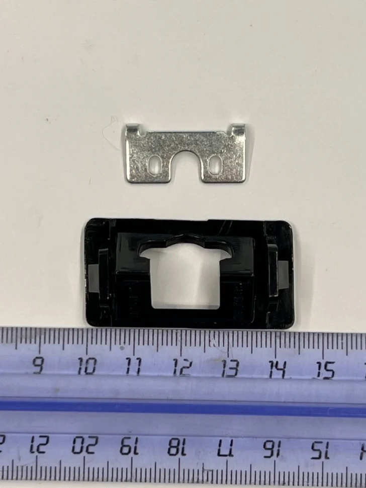 Адаптер под заднюю камеру в штатную заглушку Toyota Camry 2008